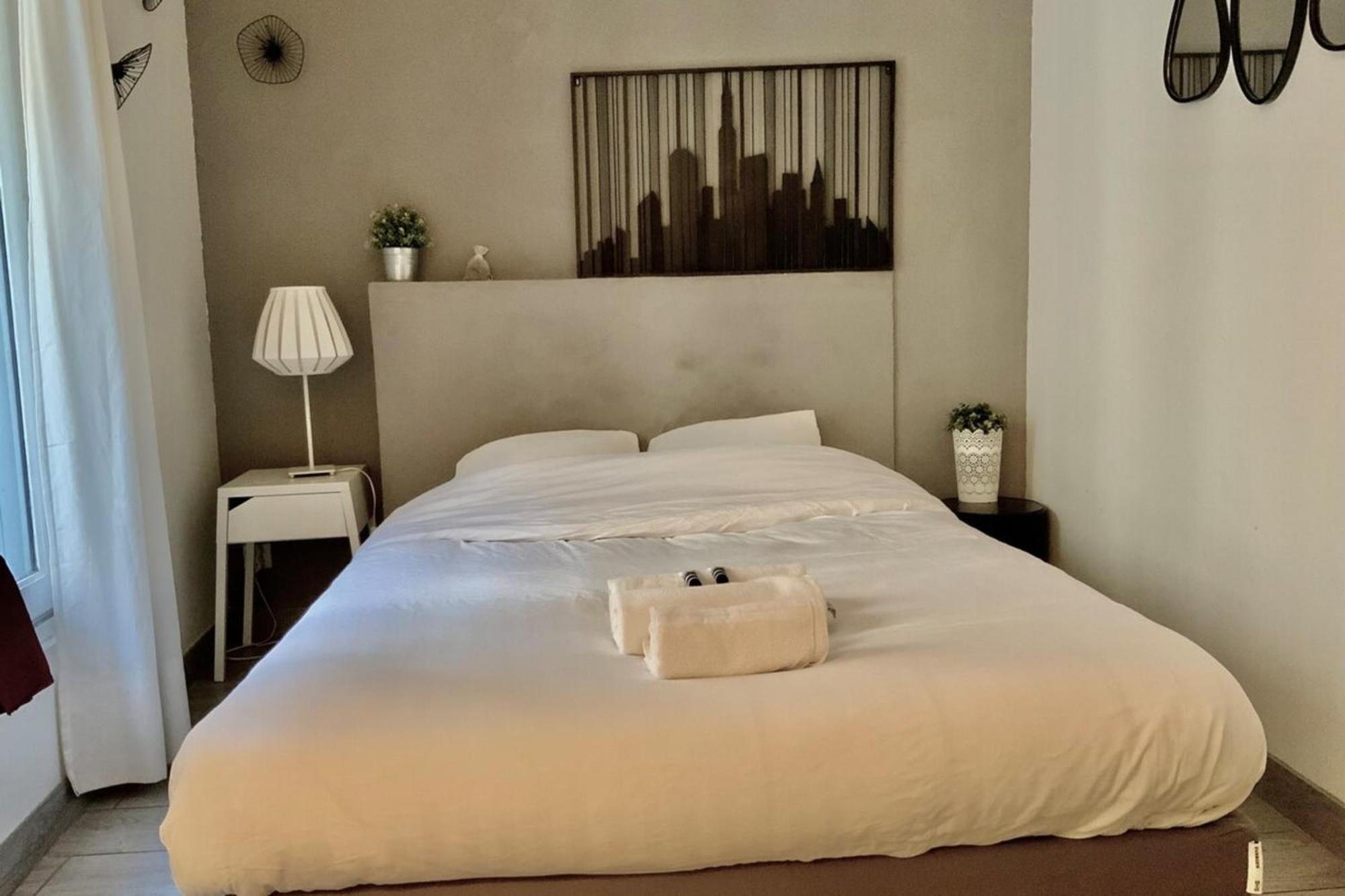 Le Jardinet - With Office In The City Center! Кастельно-ле-Лез Экстерьер фото